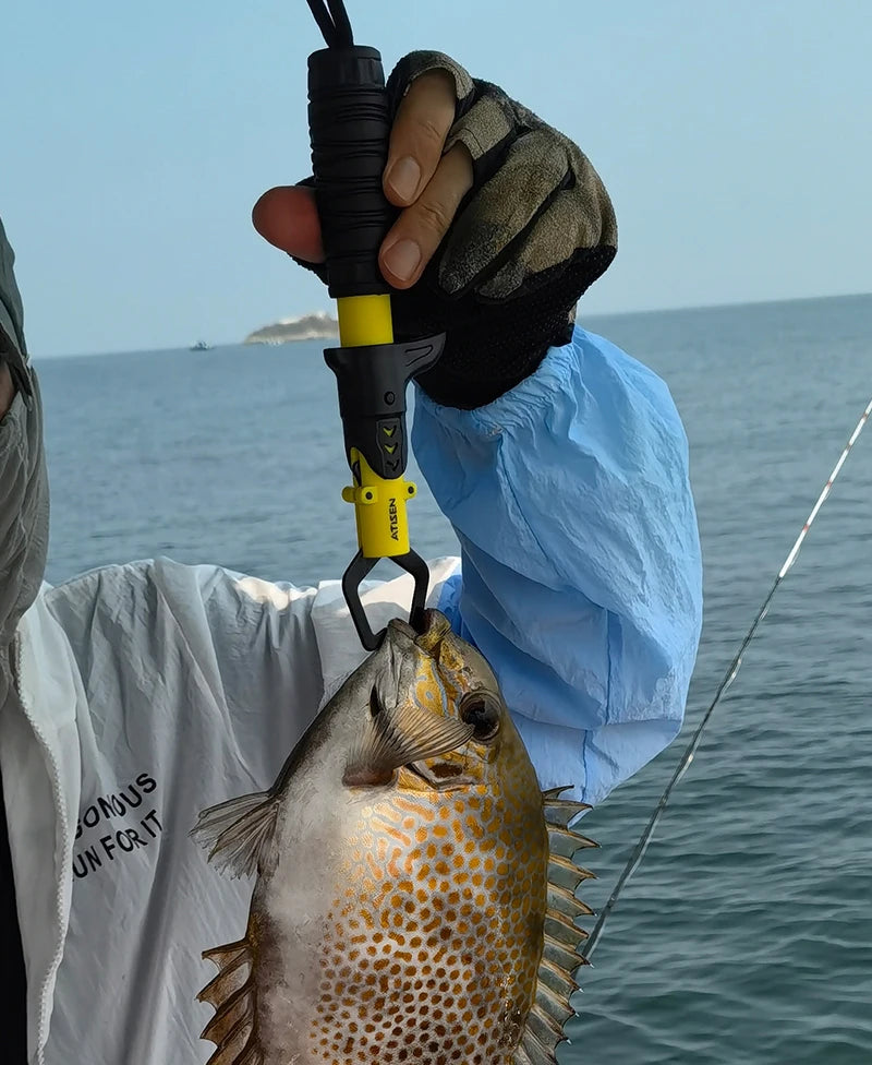 Fish Lip Pliers Grip Tool