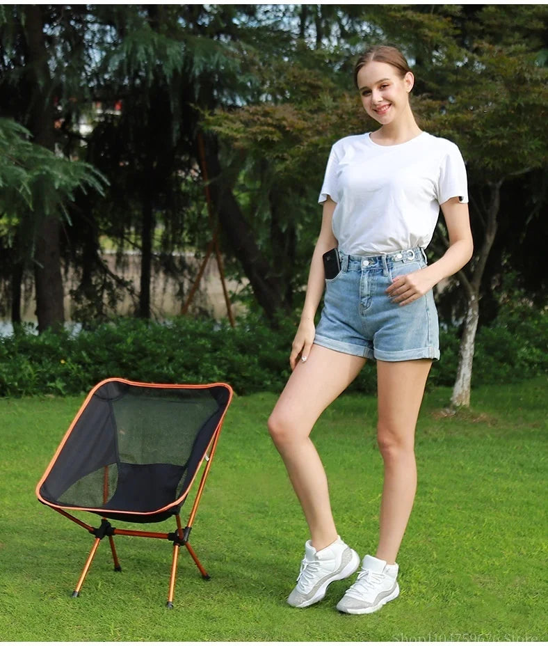 Outdoor moon chair
